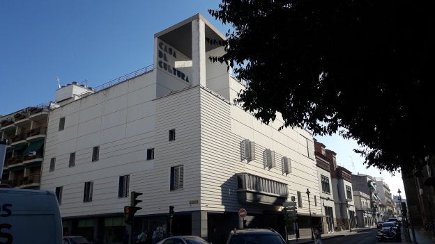 Casa de la cultura, cuya fachada se iluminará. :: fran h./