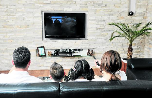 Las redes sociales se poblaron el pasado domingo de protestas por la interrupción de la película 'Django desencadenado'. :: r. c./