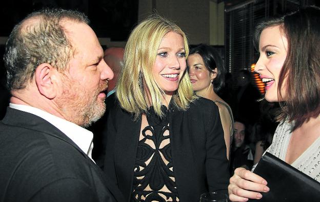 Harvey Weinstein, en la foto con Gwyneth Paltrow y Liv Tyler, alardeaba públicamente de sus excesos. :: AFP/