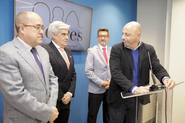 Presentación del acuerdo con la Federación de Fútbol. :: l. cordero/