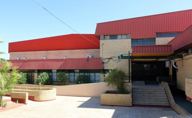 Exterior del polideportivo de La Paz de Mérida/HOY