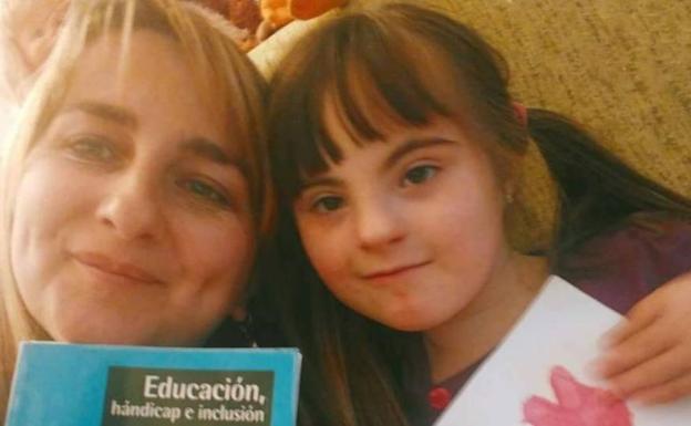 Fernanda Valdés Sánchez y su hija.