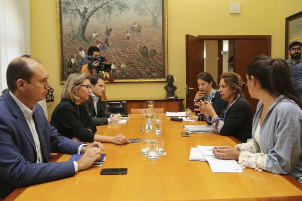 Reunión entre PP y Junta en octubre sobre la reforma fiscal. :: j. m. r./