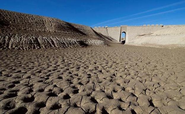 La capacidad de los embalses está en niveles muy preocupantes - ABC /
