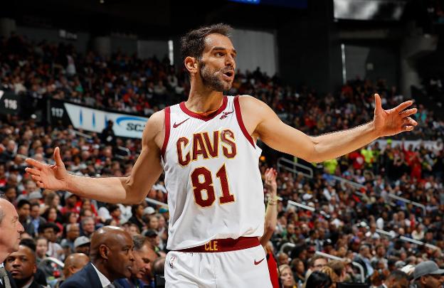 José Manuel Calderón con la camiseta de los Cleveland Cavaliers durante un partido de esta temporada en la NBA. :: cavs.com/