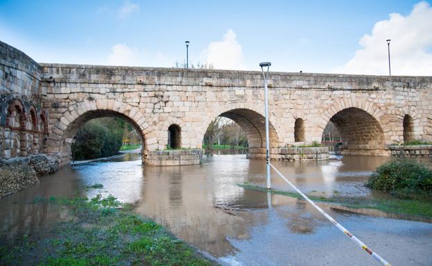 Temporal En Extremadura Cortan Provisionalmente Los Accesos A La Isla