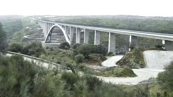 Premio Internacional Para El Viaducto Sobre El Almonte Hoy