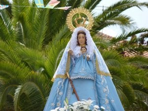 Más de 4.000 personas asistieron a la coronación de la Virgen del Campo