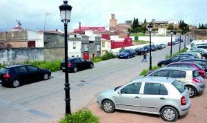 La vía rápida a la Alcazaba se peatonalizará y el baluarte de San Pedro será un aparcamiento. : C. M./