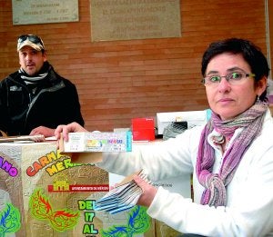 Algunas de las entradas que ayer quedaban en taquilla. :: BRÍGIDO/