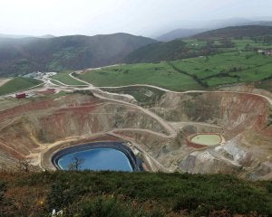 Río Narcea Gold Mines busca oro en Asturias (foto) y ahora en Extremadura. :: HOY/