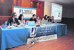 Participantes en las joranadas celebradas en el Hotel Extremadura. :: JORGE REY/