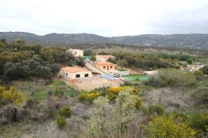 Comparativa de las construcciones que se veían en la zona de la Vinosilla en 2008 con las casas levantadas que hay ahora, cuatro años después. :: PALMA/