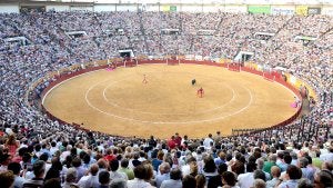 La plaza de toros de Badajoz colgó el cartel de 'no hay billetes' en una tarde de mucha expectación. :: CASIMIRO MORENO/