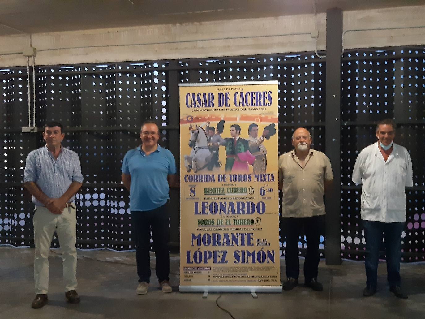 Carmelo García, Rafael Pacheco, Julián Tovar y Marcos Lozano, esta noche en la presentación del cartel. 