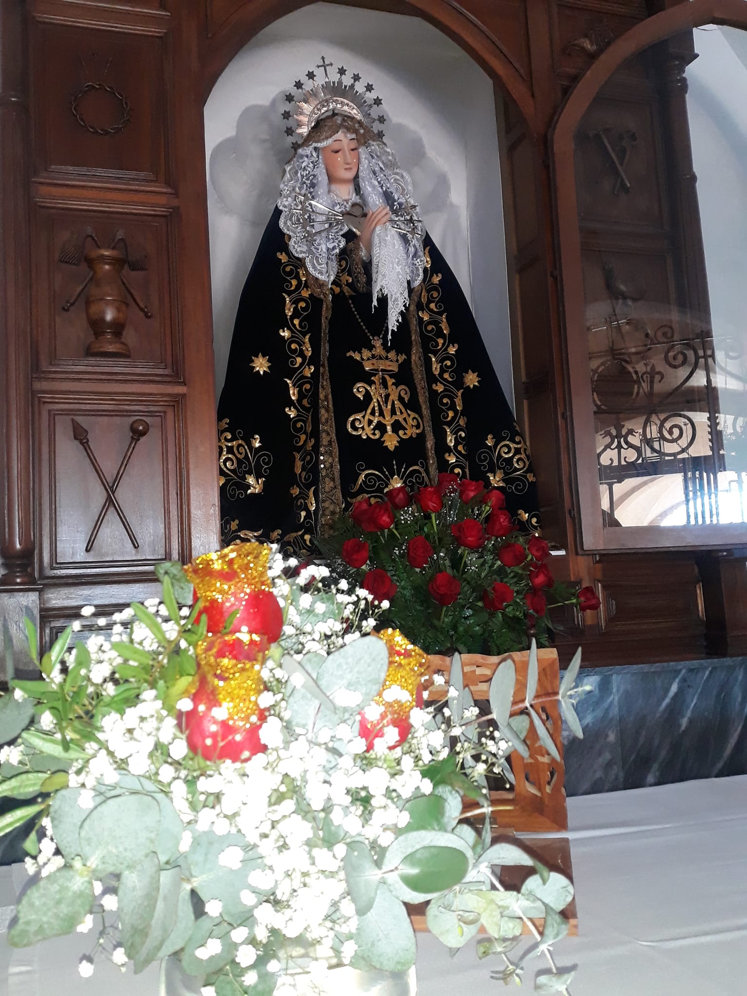 La Cofradía es la encargada también de custodiar a la Virgen de La Soledad durante todo el año. 