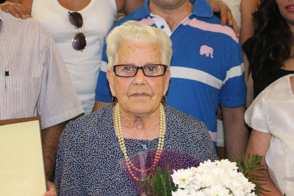 Rosa Blanco cuando fue homenajeada en el salón de Plenos del Ayuntamiento de Guareña.