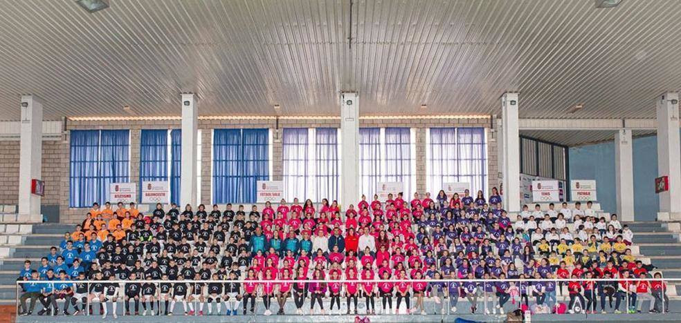 Imagen de archivo de la presentación de las escuelas deportivas municipales en el pabellón deportivo La Encina./Ayuntamiento