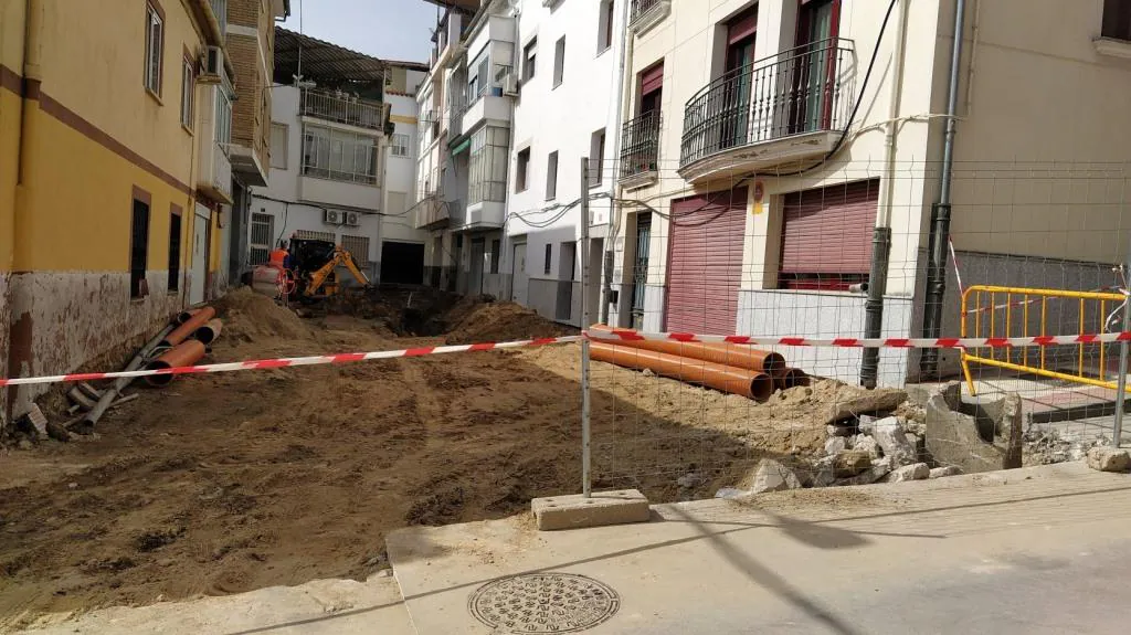 Obras en la Travesía de Sevilla./ M.D.CRUZ