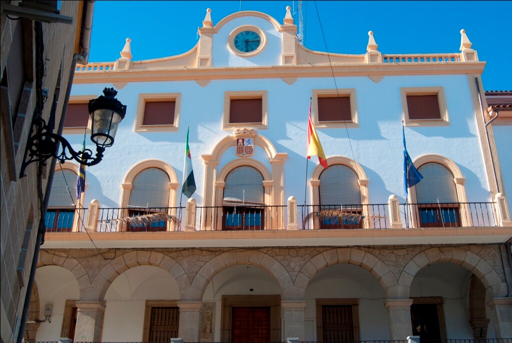 Ayuntamiento de Jaraíz, que ha convocado una plaza para el Servicio Municipal de Obras