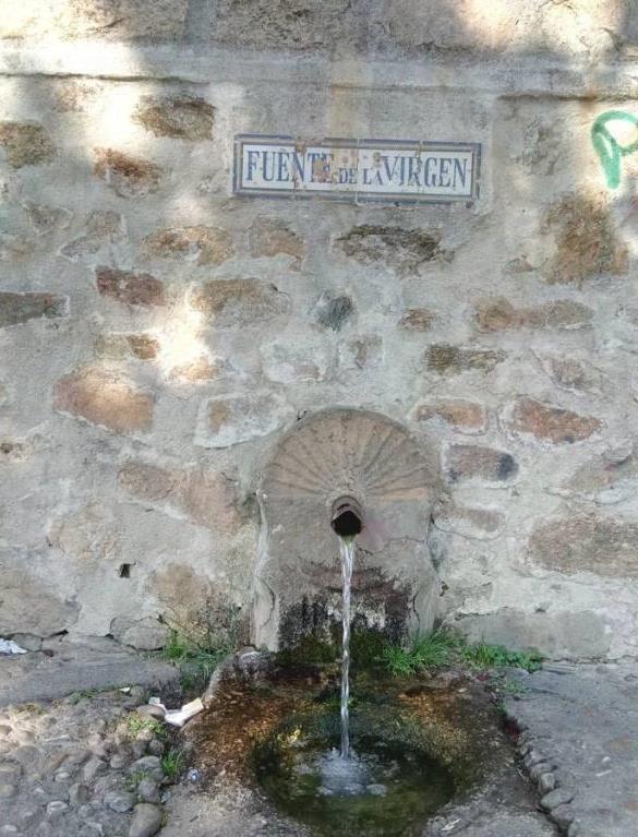 Fuente de la ermita de la Patrona, antaño del Humilladero. 