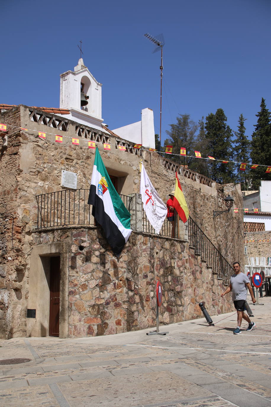 El barrio de Santiago celebra este sábado su tradicional «velá»
