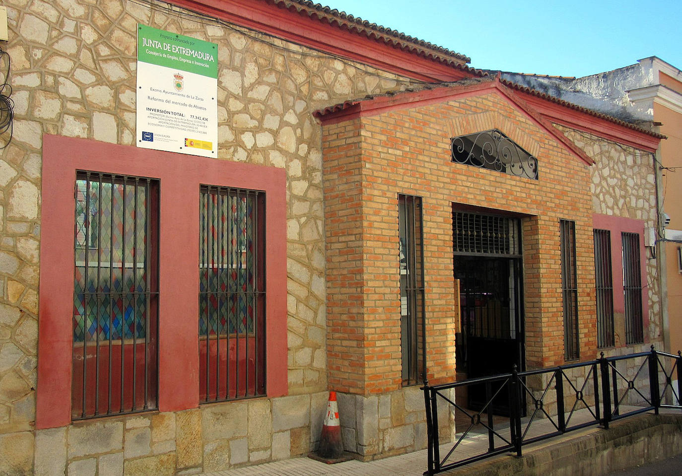 Mercado municipal de abastos de La Zarza. (F. Lavado)/