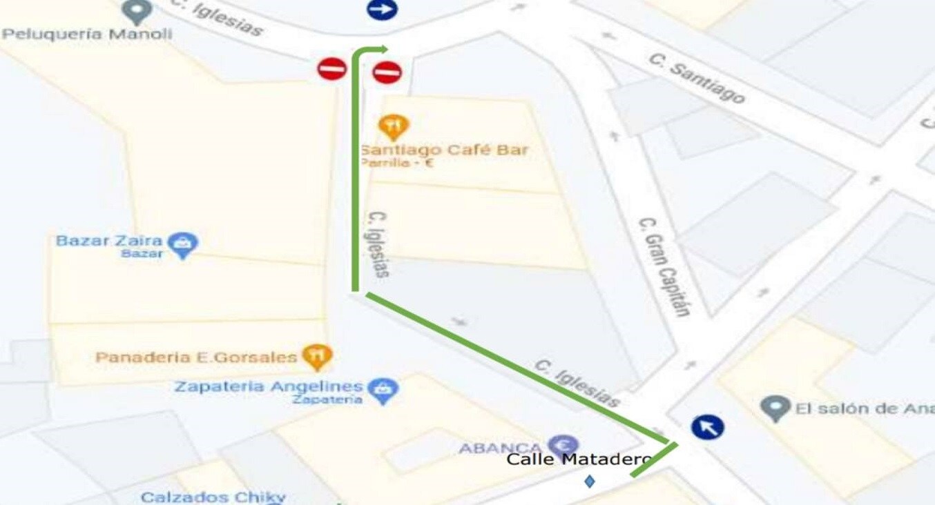 Cambio de sentido del tráfico por las obras actuales en la calle Iglesias