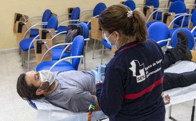 Los donantes de sangre inician el año con doble extracción en Navalmoral