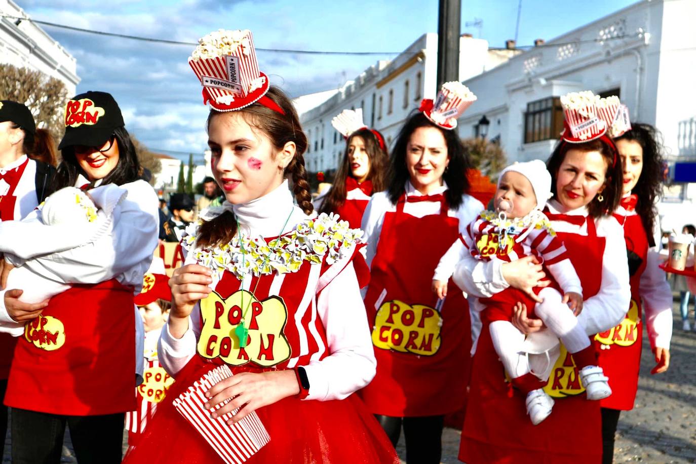Con el desfile infantil dio comienzo el Carnaval oliventino. 