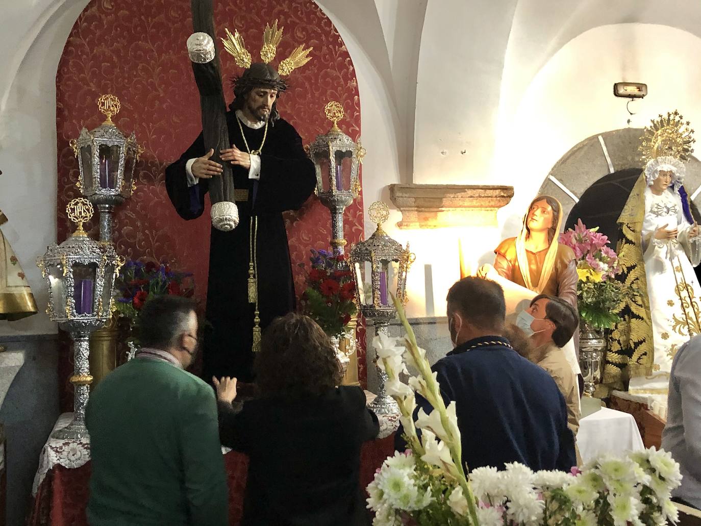 Quintana vive una Semana Santa sin procesiones, pero con mucha devoción dentro de la parroquia