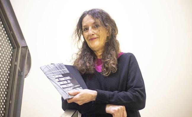 Lourdes Germain da voz a los refugiados en una exposición en la Sala Europa de Badajoz