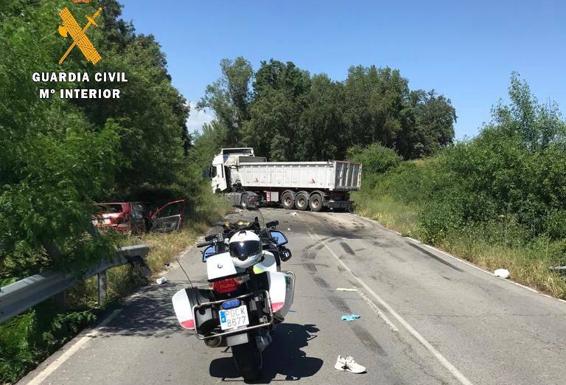 Muere un joven de 28 años en un accidente en la carretera Talayuela-Santa María de las Lomas