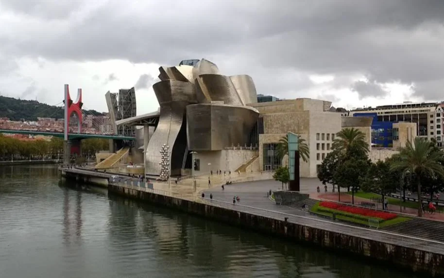 Museo Guggenheim /Francisco mateos