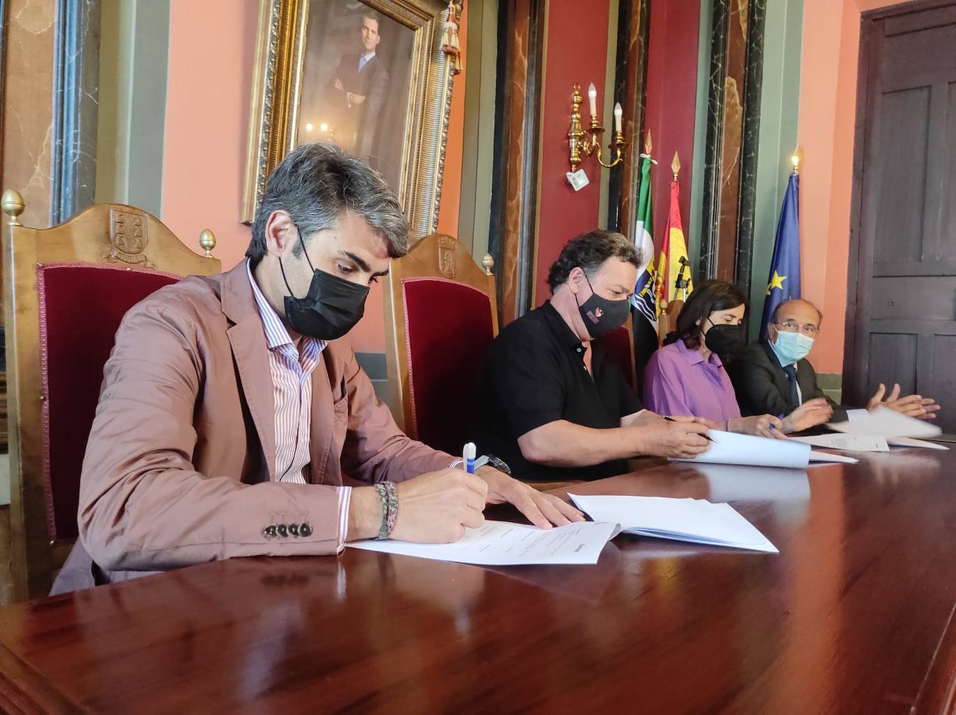 El Consistorio y Liberbank firman un nuevo acuerdo para rescartar parte de la ayuda del iGastrolab