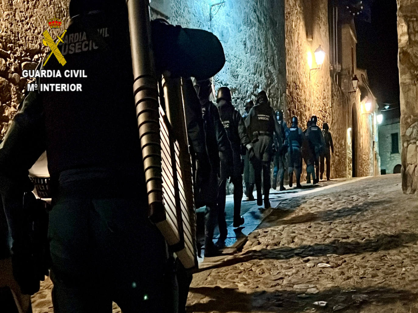 La Guardia Civil desarticula un grupo organizado de venta de drogas en la comarca de Trujillo con 11 detenidos