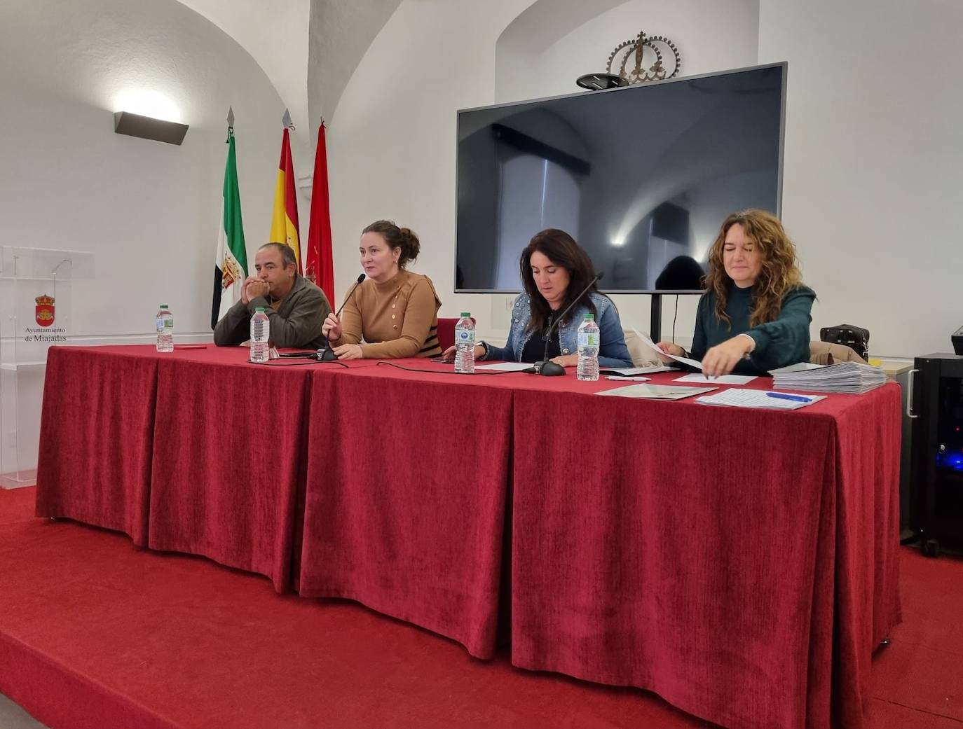 Alfonso Garrido, Isabel Ruiz, Olga Tello y Mariví Vega, en el acto de entrega de las resoluciones de Adicomt 