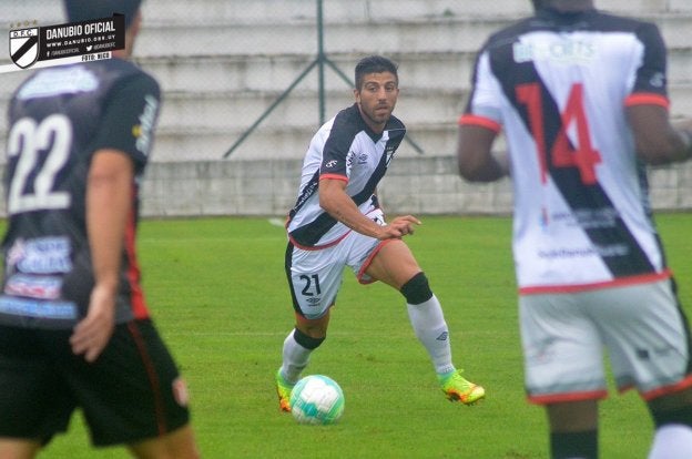 El mediocentro Giovanni Zarfino ya es del Extremadura Hoy