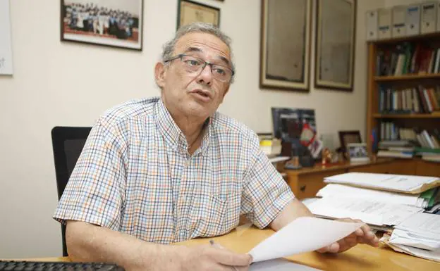 ernando Jiménez Berrocal, responsable del Archivo. :: 