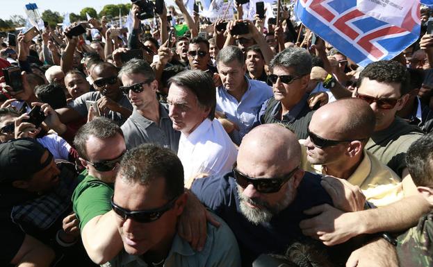 Bolsonaro, en el centro de la imagen. /Efe