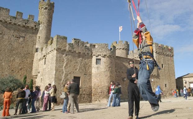 Dona Tatiana Y El Castillo De La Arguijuela Hoy