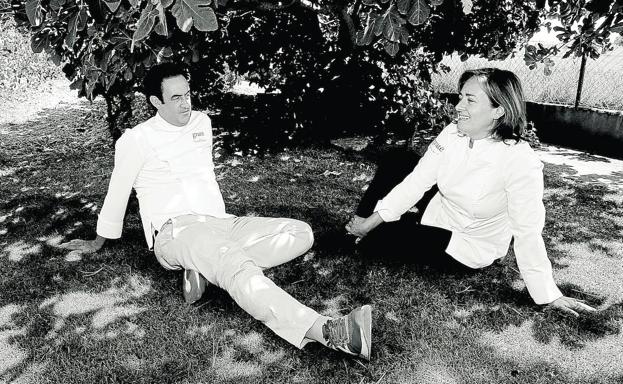 Fernando Sáenz y Angelines González./