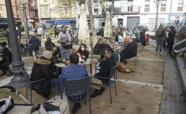 Ambiente en las cañas de Nochebuena en la Plaza de Brusela/jorge rey