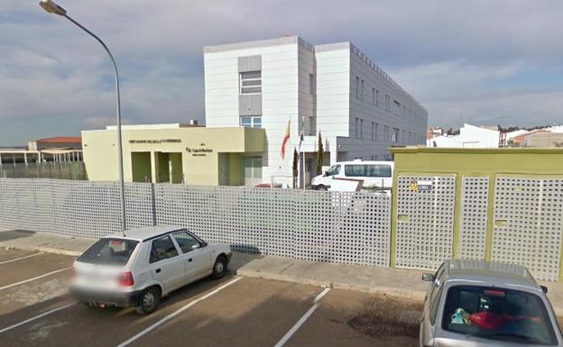 «Tenemos una enfermera para 18 pacientes», denuncian en una residencia de Montijo