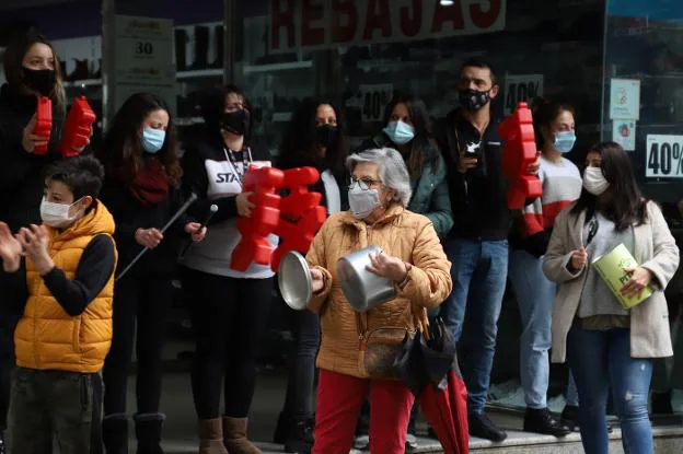 Protestas del comercio local en Don Benito. / E. DOMEQUE