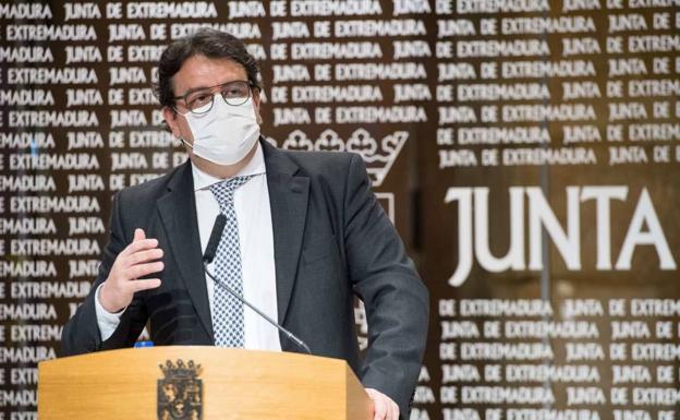 El Ayuntamiento permite que las empresas abran hasta las 18:00 horas y los sábados por la mañana.