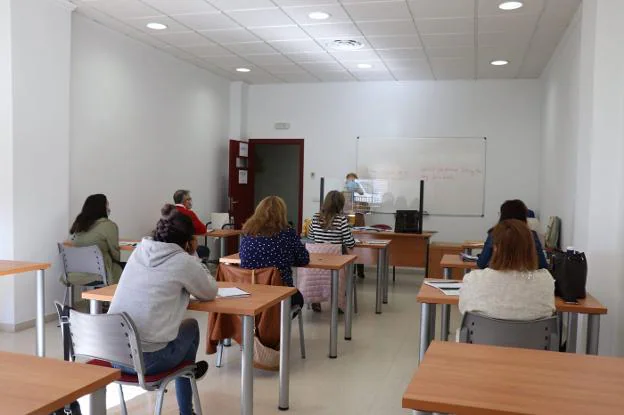 Uno de los talleres para fomentar la igualdad. / HOY