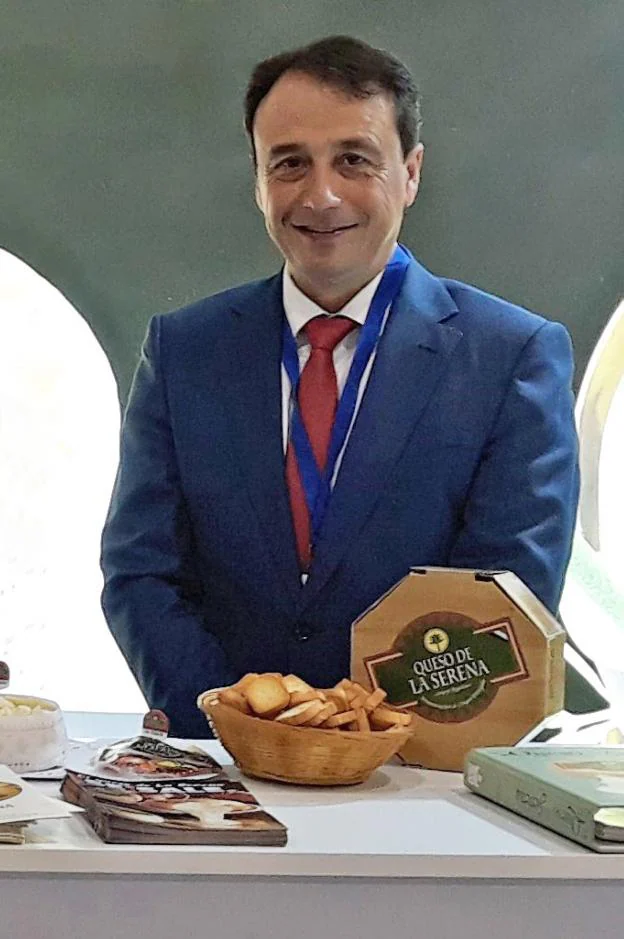 Raúl Muñiz es director de certificación de la DOP Queso de la Serena. / HOY