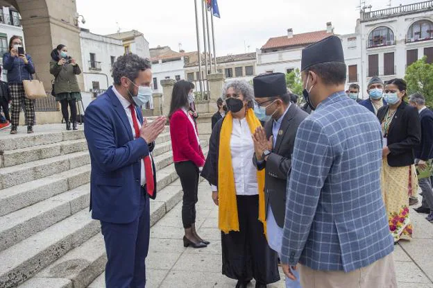 Cáceres se entretiene