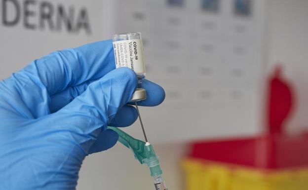 Qué hacemos y qué no sabemos sobre la vacuna Janssen